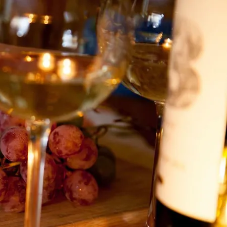 Haus Wulfenia アパート