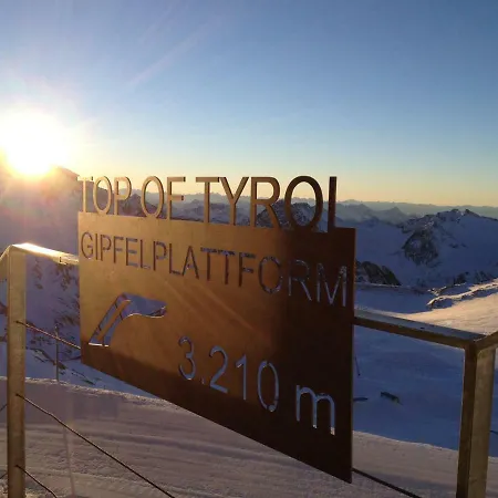 Haus Wulfenia * ノイシュティフト・イム・シュトゥーバイタール